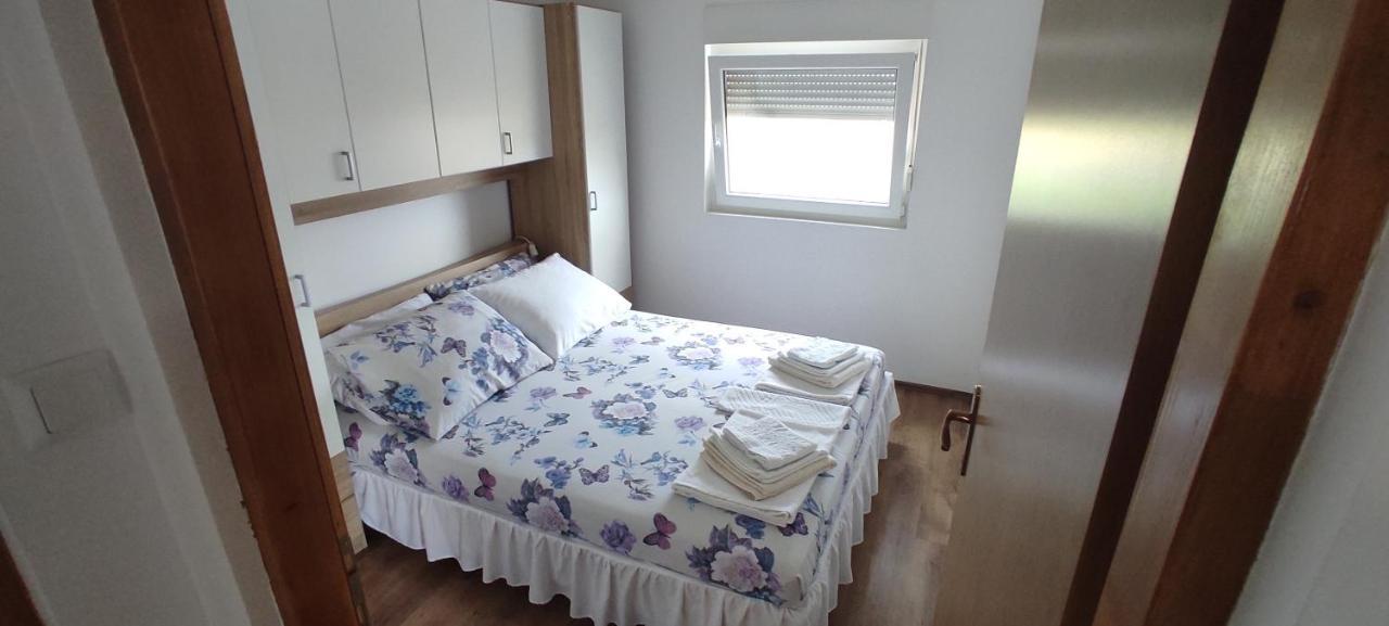 Villa Emanuel à Ljubač Extérieur photo